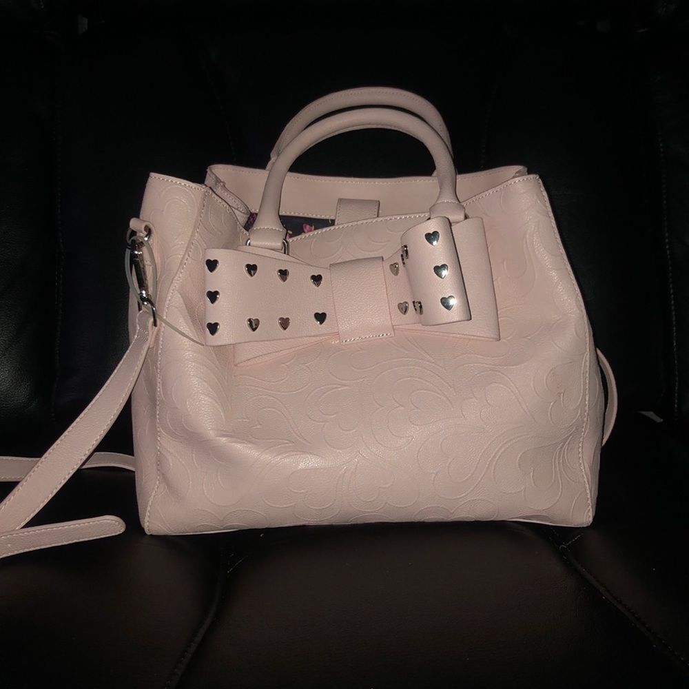 BETSY JOHNSON HANG BAG 🛍